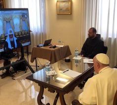 Paus Franciscus in gesprek met patriarch Kirill © Vatican Media