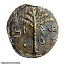 De 1900-jaar oude munt uit de tijd van de derde joodse opstand © Israel Antiquities Authority