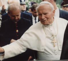 Paus Joannes Paulus II tijdens zijn bezoek aan ons land © IPID