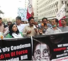 Protest tegen de ontvoering van jonge vrouwen in Pakistan © Fides