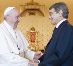 David Sassoli met paus Franciscus © Vatican Media