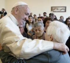Paus Franciscus ontmoet senioren © Vatican Media