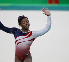Simone Biles op de Olympische Spelen in Rio in 2016 © Wikimedia Commons