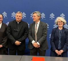 De voorstelling van het document over de betrokkenheid van christenen op sociale media © Vatican Media