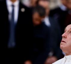 Paus Franciscus vertrouwde de zorgen van de inwoners van Rome en van de wereld toe aan Maria © Vatican Media