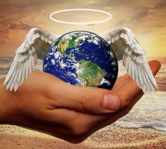 Mensen vleugels geven is een heel Bijbelse opgave: hoop geven waar wanhoop dreigt, bemoedigen in plaats van af te breken.  © pixabay