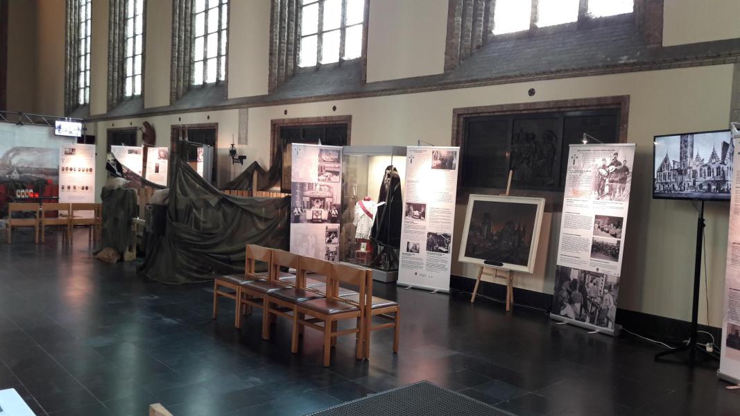 Tentoonstelling dienaars van God tijdens de groote oorlog (kerk Diksmuide) 