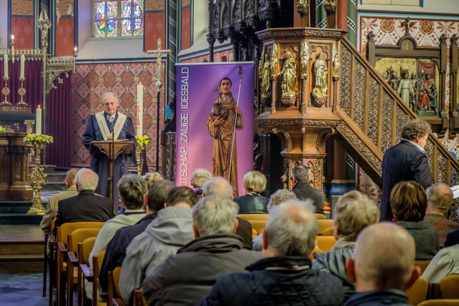 Bedevaart naar Baaldjes Kruus © L.J. Derenette