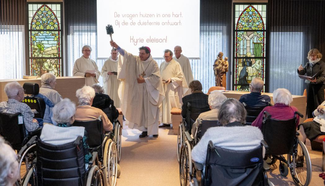 De kapel werd ingezegend door bisschop Lode. © Jan Mortier
