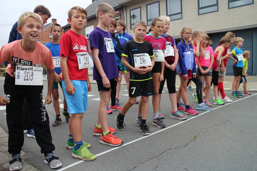 Aan de start van de kinderloop © RvH