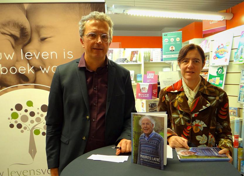 Stefaan Kempynck en dochter Mieke Latré tijdens de boekvoorstelling op zaterdag 17 oktober laatstleden. 