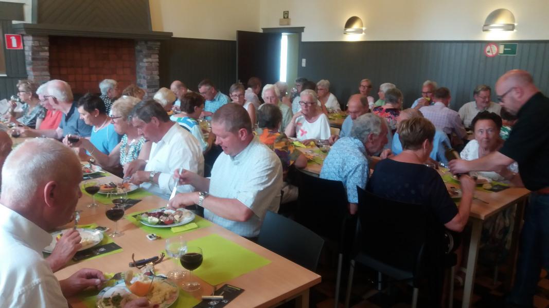 Gezellig tafelen © (c) Robin De Prez