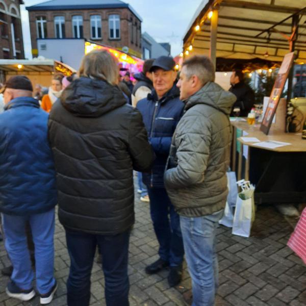 Elkaar ontmoeten op de jaarmarkt 