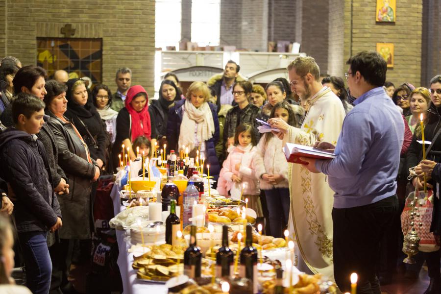 Na de viering wordt er samen gegeten 