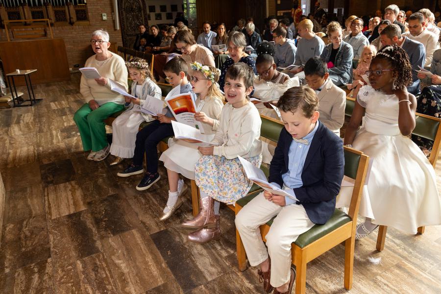 Een stralende dag voor de 17 communicanten van Leuven-Centrum © Kris Vandenbosch