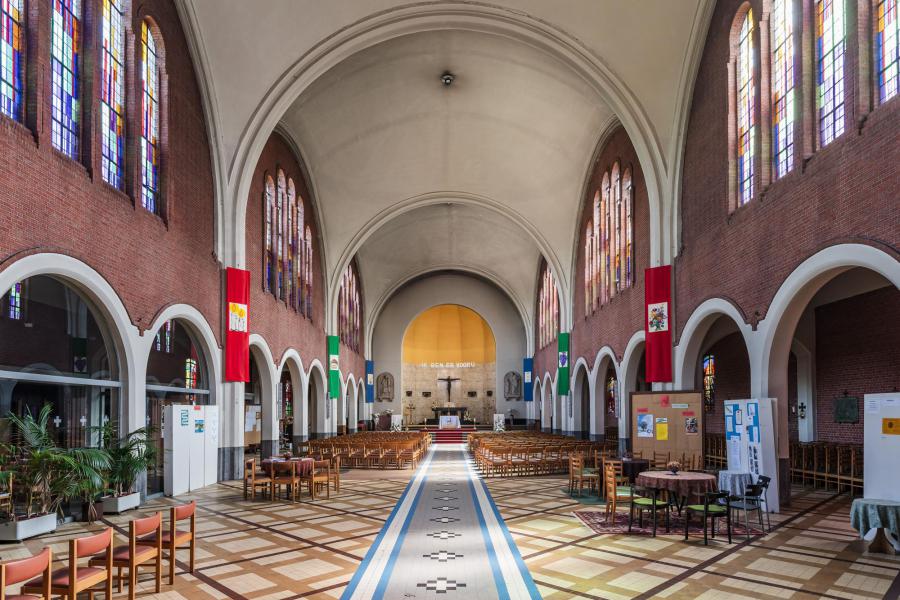 OLV Middelares binnenzicht naar het hoofdaltaar toe © Jochen Verghote – LUCID