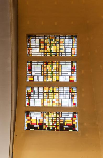 OLV Middelares glaswerk in de apsis © Jochen Verghote – LUCID