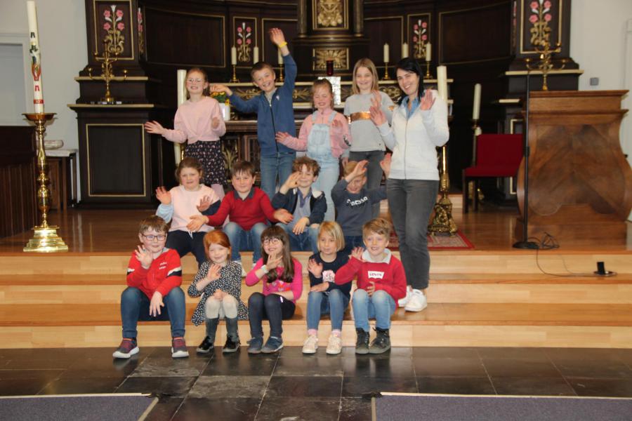 Zij vertellen wat hun mama voor hen betekent © Pastorale Eenheid O.L.V. Krekedal Kortemark