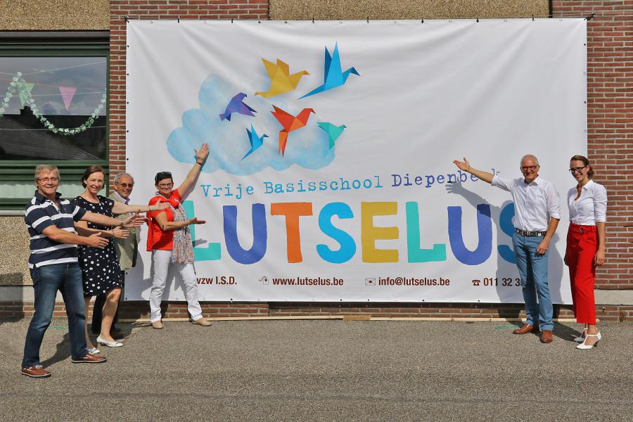 Basisschool Lutselus onthult nieuw logo 