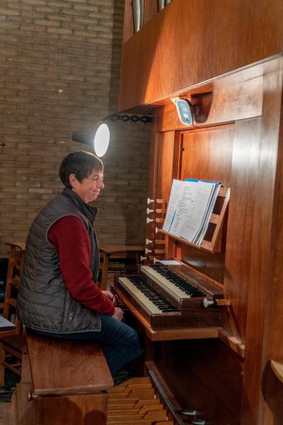 Organiste Lut © © Luc Van de Sype