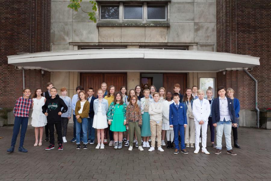 Groepsfoto van de vormelingen 