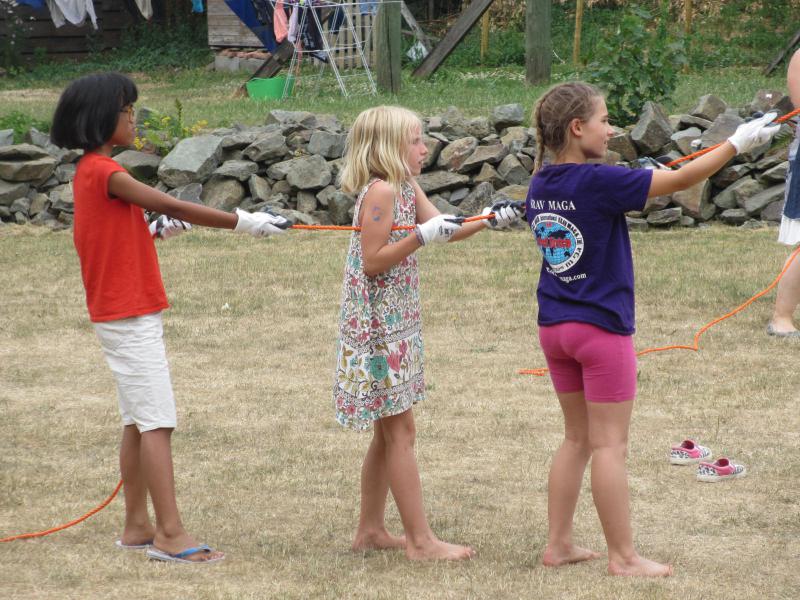 Reine met vriendinnetjes © Philippe Vergalle