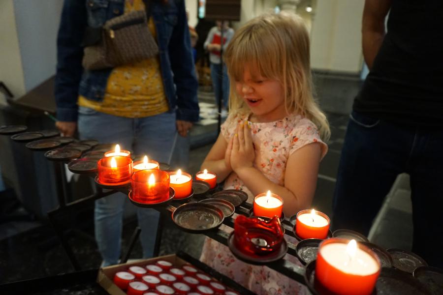 kerkentocht © parochie Onze-Lieve-Vrouw Lichtaart