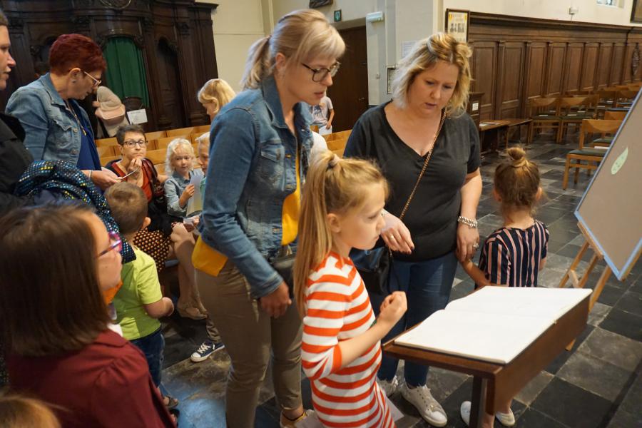 kerkentocht © parochie Onze-Lieve-Vrouw Lichtaart