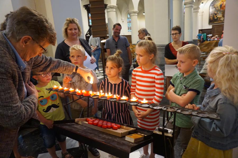 kerkentocht © parochie Onze-Lieve-Vrouw Lichtaart