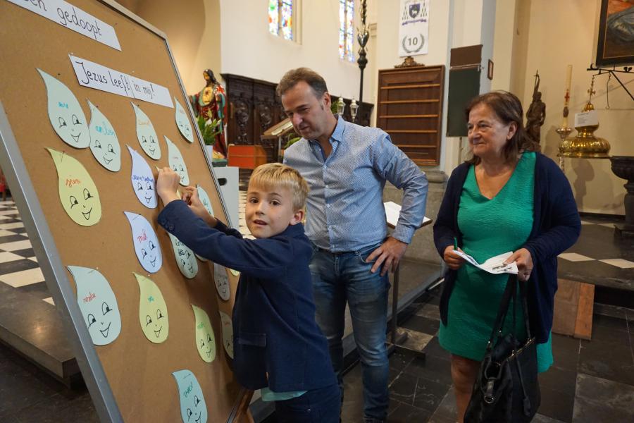 kerkentocht © parochie Onze-Lieve-Vrouw Lichtaart