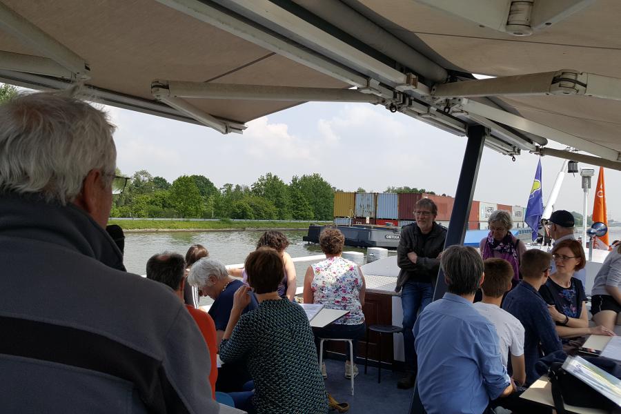 Duwvaart als oplossing voor het toenemende vrachtvervoer © rb