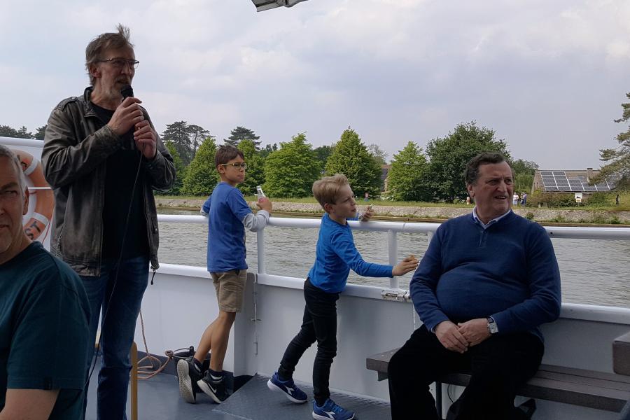 Karel Malfliet licht de werking van Ecokerk toe © rb