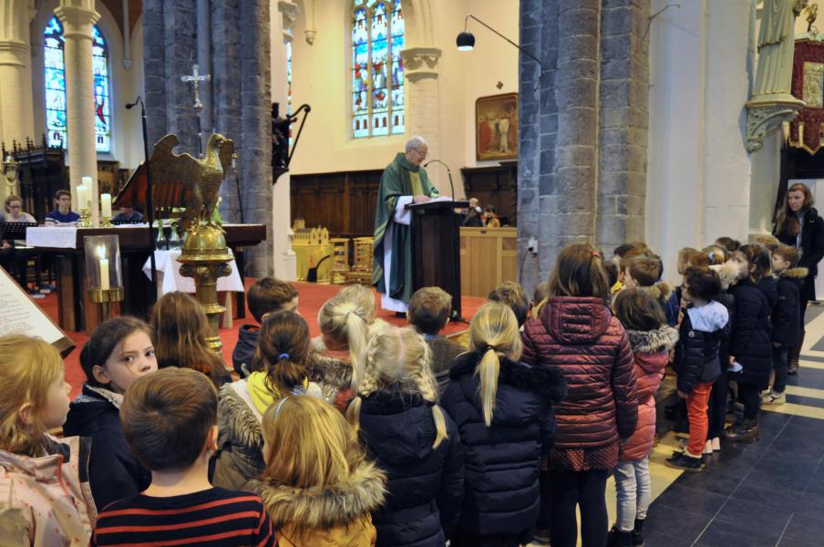 Zomergem Gezinsviering met Eerste Communicanten © Paul Van Kerrebrouck