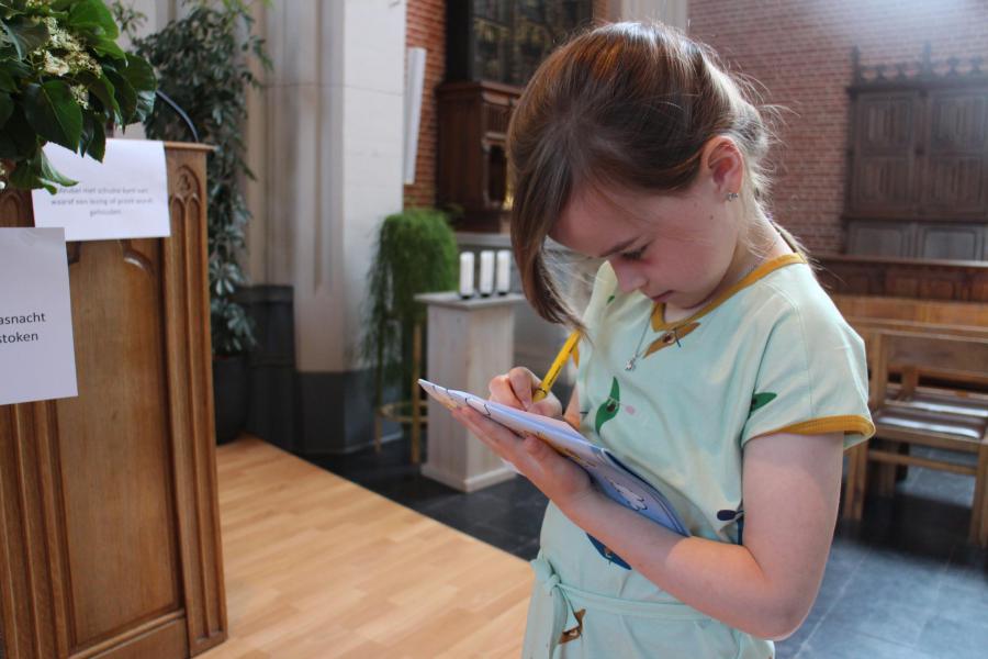 Kerkverkenning van de eerste communicanten © RvH