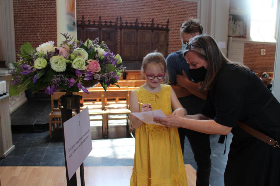 Kerkverkenning van de eerste communicanten © RvH