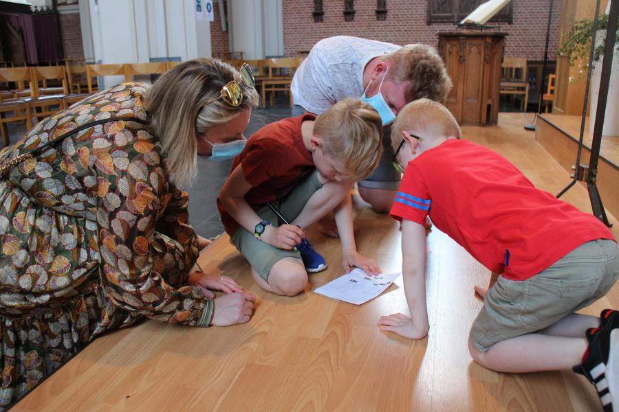Kerkverkenning van de eerste communicanten © RvH