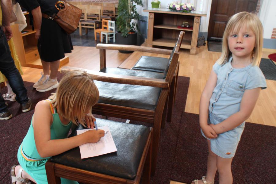 Kerkverkenning van de eerste communicanten © RvH