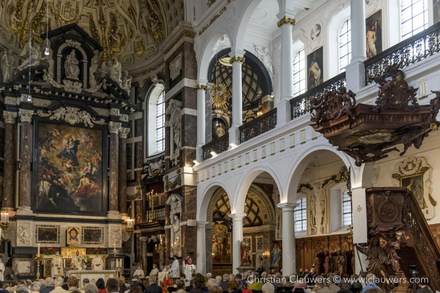 Eucharistieviering 400 jaar kerkwijding © Christian Clauwers