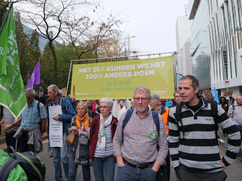 Een sfeerbeeld van de Klimaatmars van oktober 2022 © Michiel Van Mulders