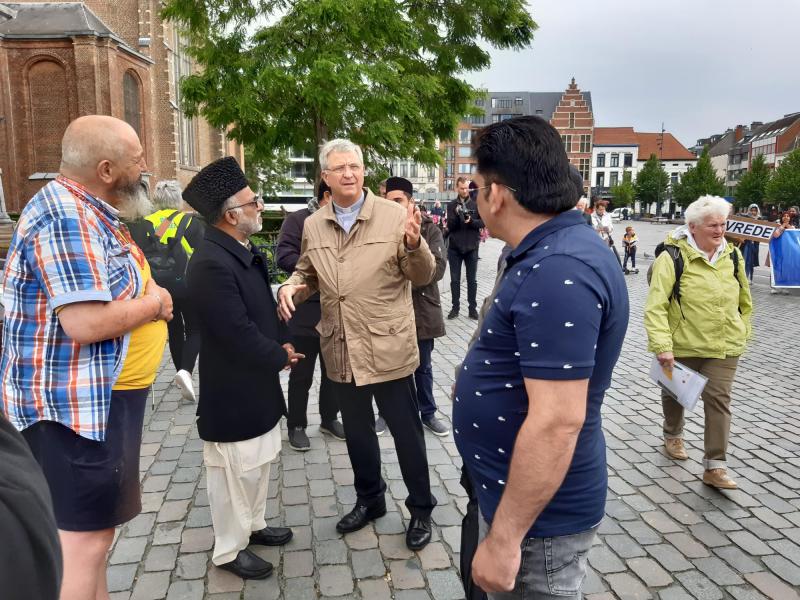 Start vredeswandeling Grote Markt © Bisdom Antwerpen