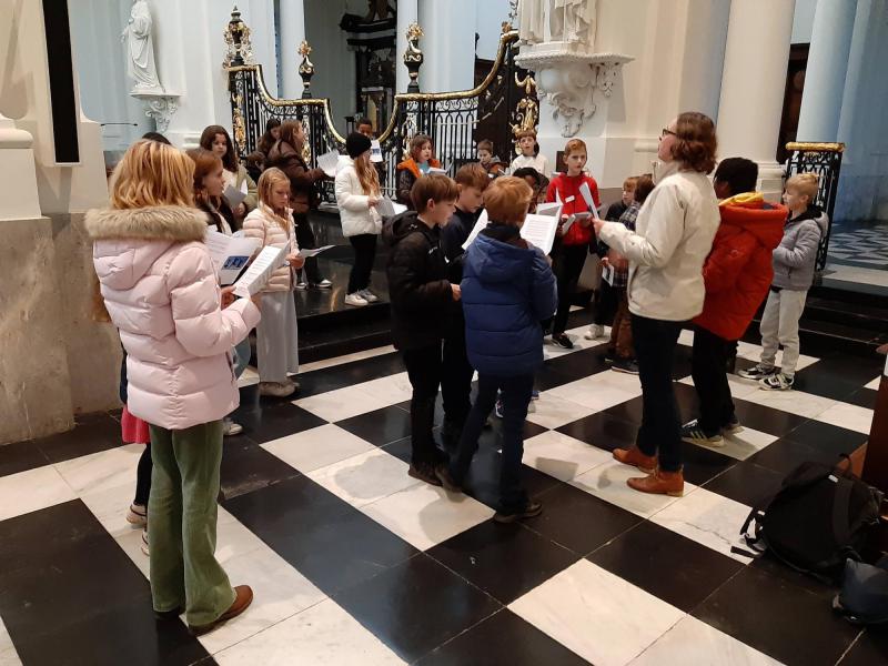 Startactiviteit in de Sint-Salvatorkerk 