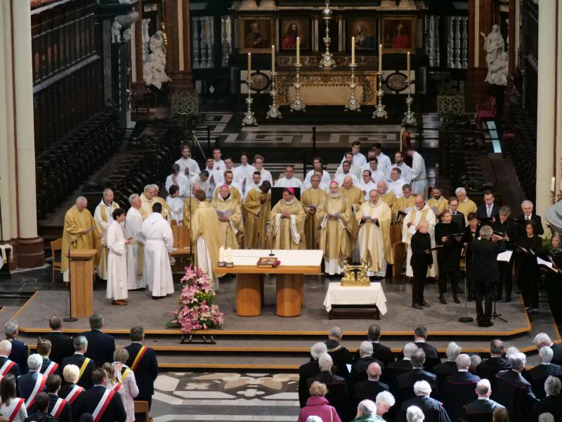 Viering in de kathedraal © Wim Vervaeck