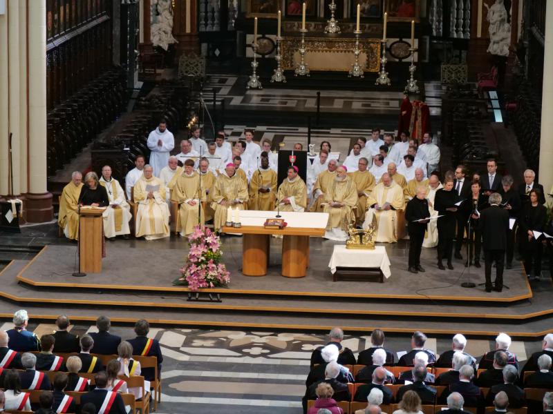 De viering in de kathedraal © Wim Vervaeck