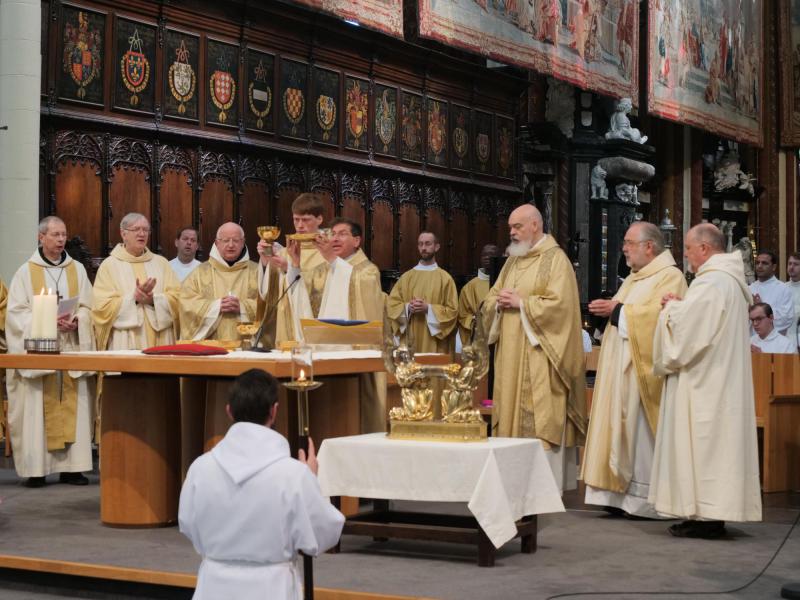 Viering in de kathedraal © Wim Vervaeck