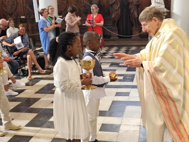 Eucharistie op zondag © Luc De Bolle