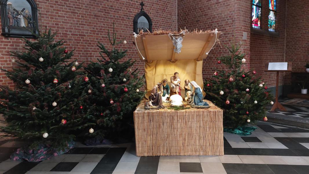 Opbouw kerststal en kerstversiering 9 © Dirk Adams