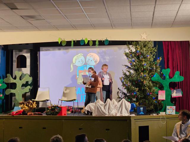 kerstviering met de leerlingen van de school De Horizon in Zwevezele 