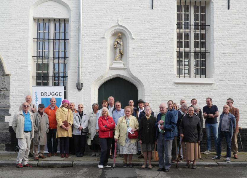 Belangstelling vanwege buurtbewoners en een groep trouwe belangstellenden © Brugge-Mariastad vzw