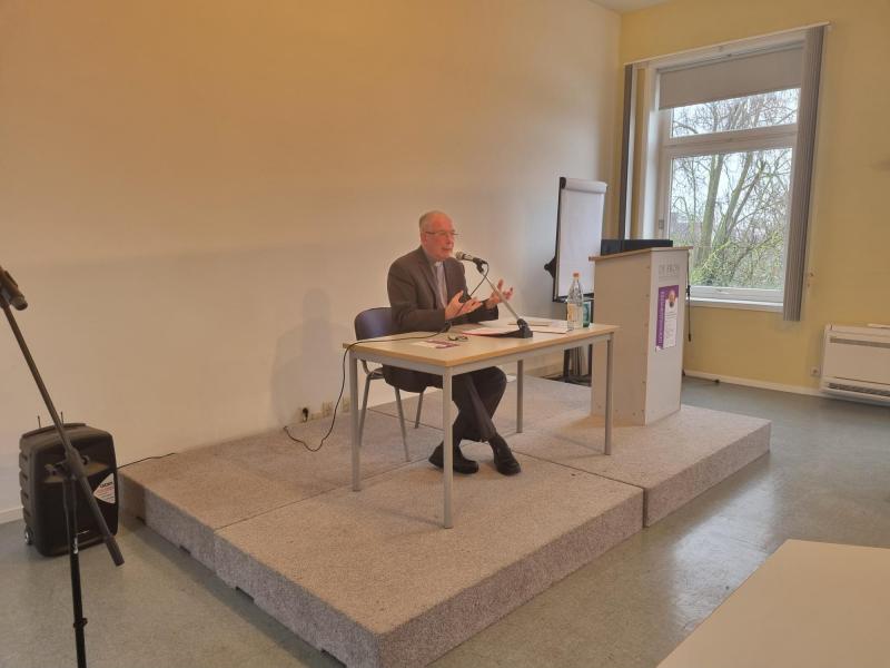 Mgr. Koen Vanhoutte 