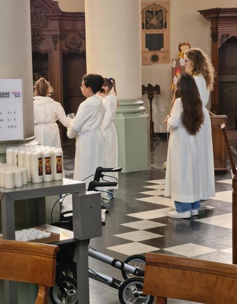 Paasviering in de Sint-Amanduskerk te Wingene 